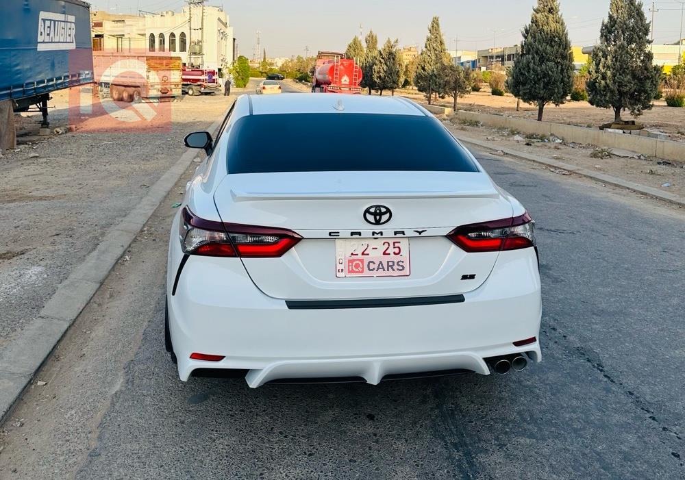 تۆیۆتا کامری